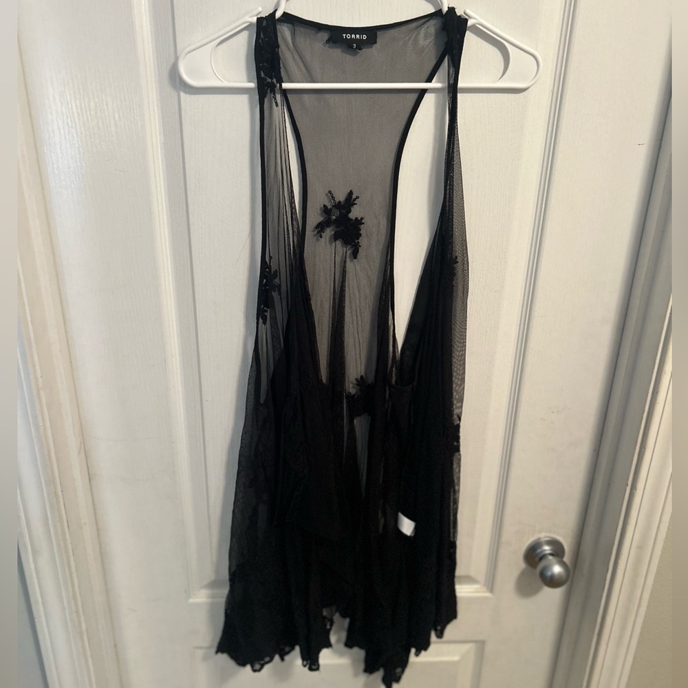 Toririd size 3 black Lace vest plus size EUC